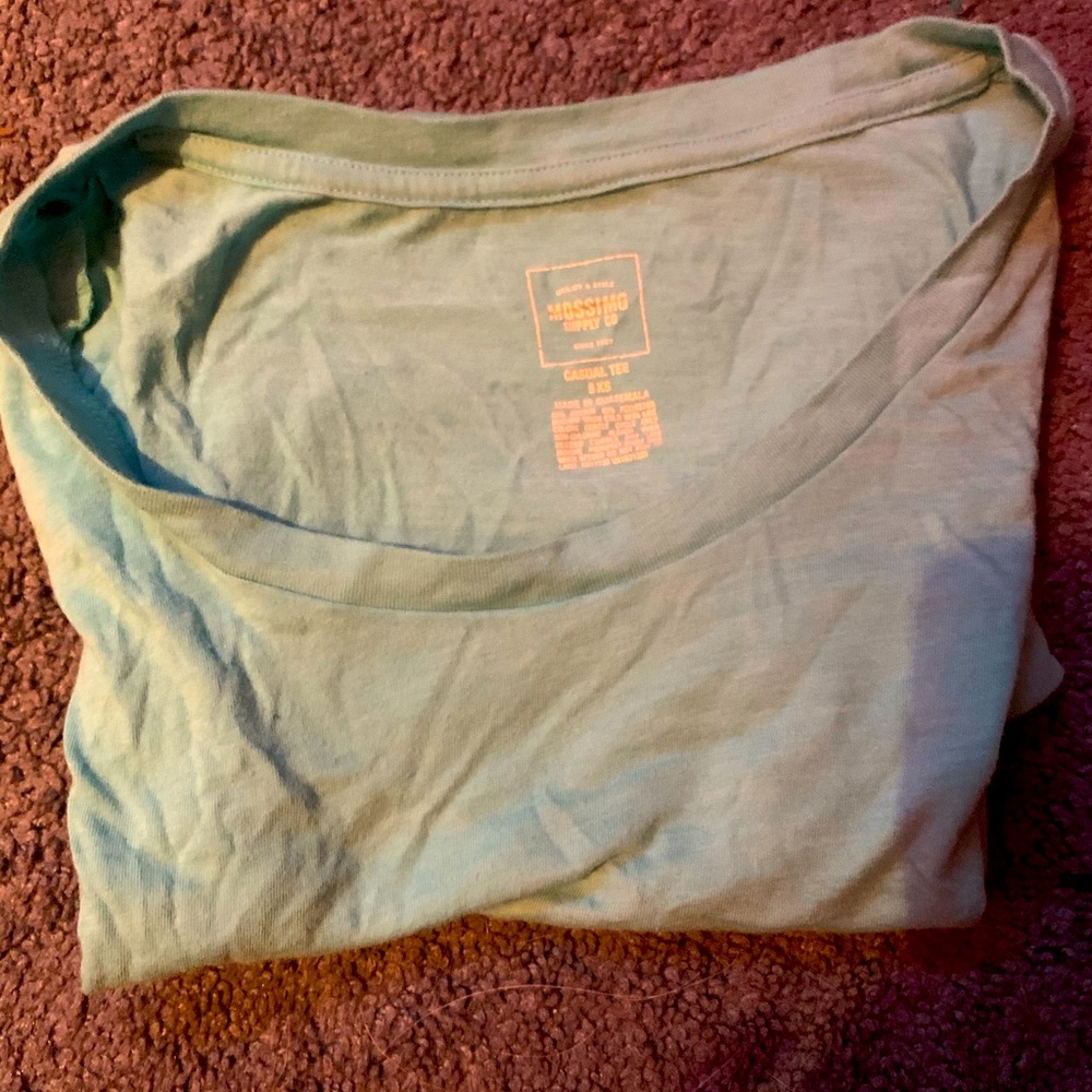 Mossimo t-shirt